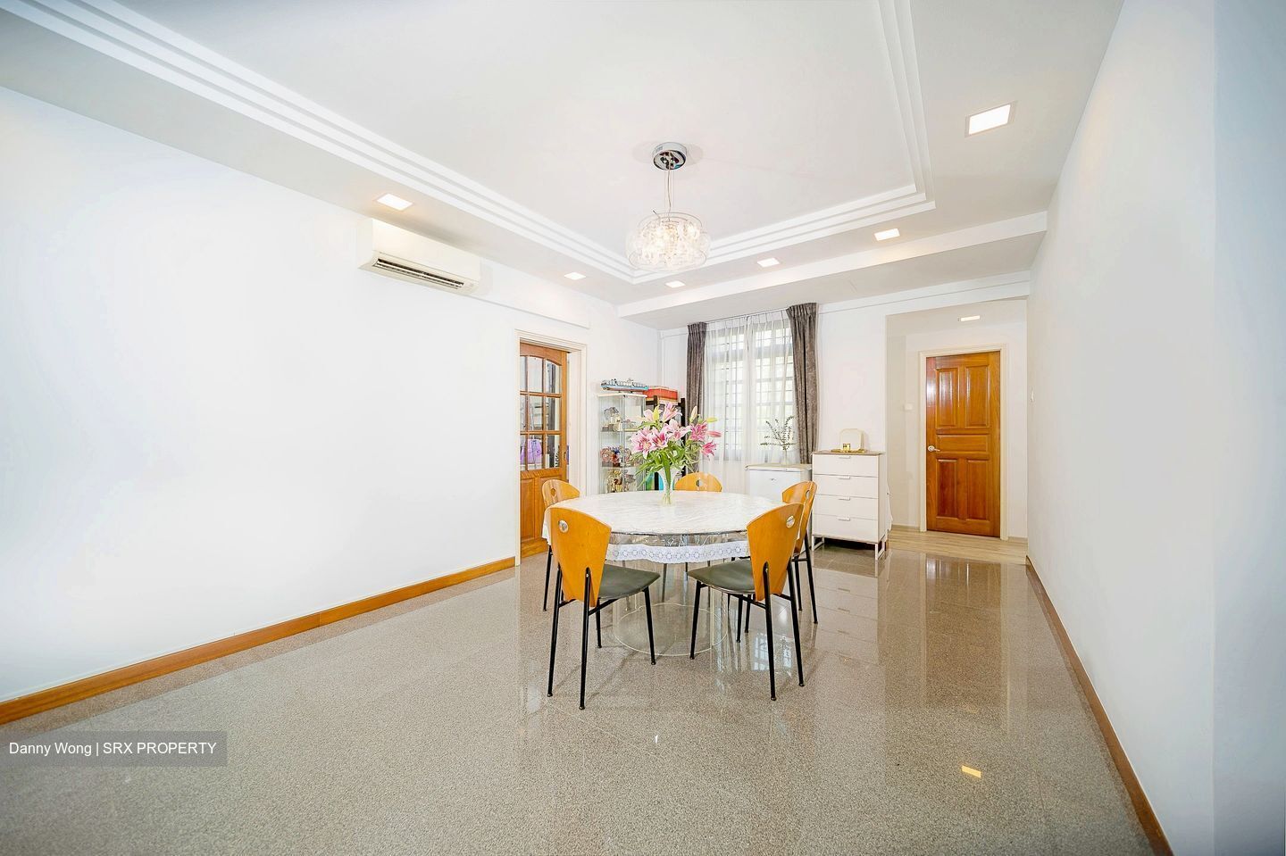 Park East (D15), Condominium #376400041